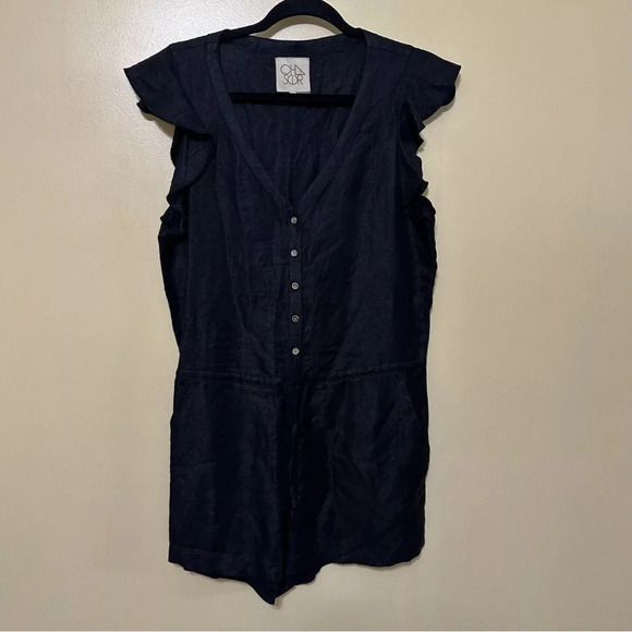 Chaser Women Small Linen Ruffle Sleeve Button Down Romper NWOT Black - Picture 2 of 6